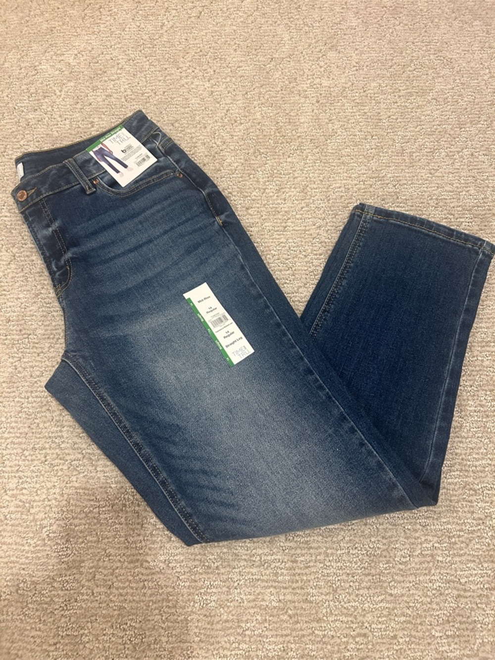 Dark Wash Straight Leg Jeans size 14R - Picture 4 of 4